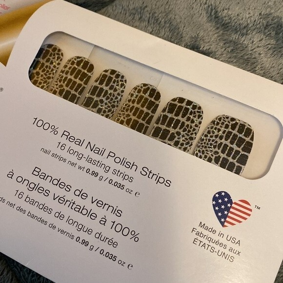 Color street Nail Polish Strips Black with Silver Sparkle Glitter - Picture 2 of 4